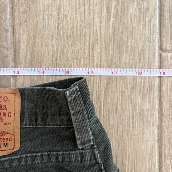 Vintage Levi's 550 Corduroy Cutoff Shorts Women's 12 MIS Olive Green Y2K Relaxed - Picture 5 of 7